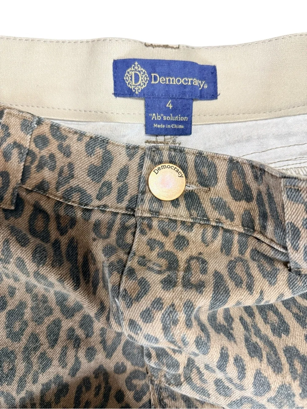 Democracy “Ab”solution Leopard Print Cropped Barrel/Cargo Jeans Size 4